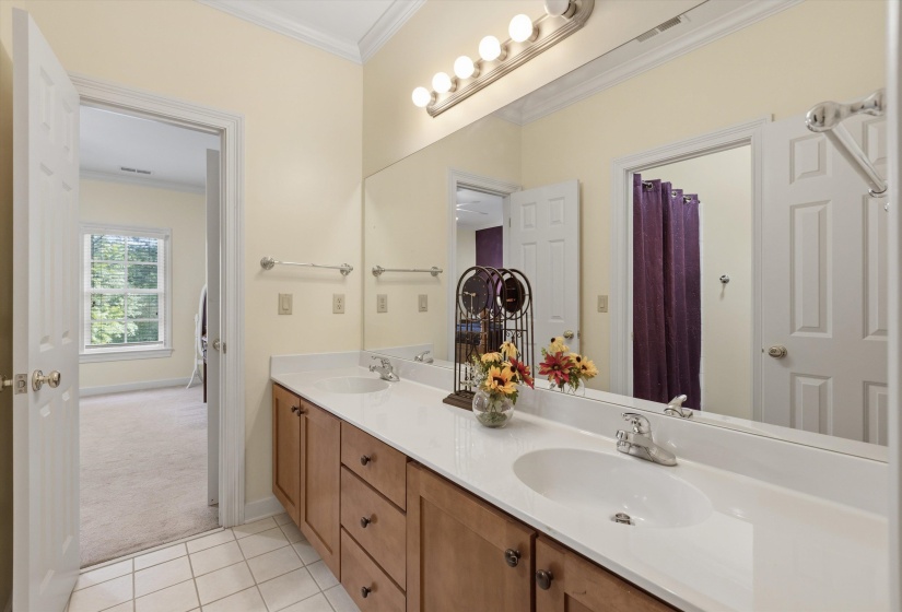 4639 PERKINS MANOR CV, Memphis, Tennessee 38117, 5 Bedroom Bedrooms, 11 Room Rooms,4.1 BathroomBathrooms,Residential,For Sale,PERKINS MANOR,0,10229358
