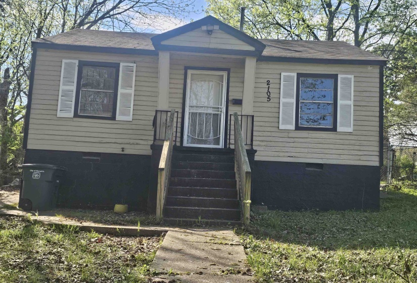 2105 FARRINGTON ST, Memphis, Tennessee 38109, 2 Bedroom Bedrooms, 2 Room Rooms,1 BathroomBathrooms,Residential,For Sale,FARRINGTON,0,10229359