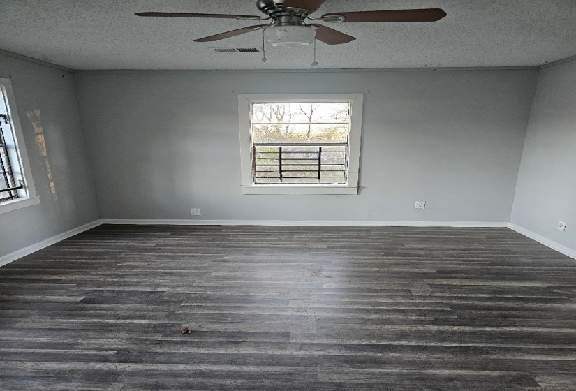 2105 FARRINGTON ST, Memphis, Tennessee 38109, 2 Bedroom Bedrooms, 2 Room Rooms,1 BathroomBathrooms,Residential,For Sale,FARRINGTON,0,10229359