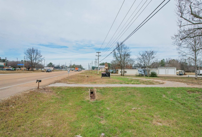 1020 MULBERRY AVE, Selmer, Tennessee 38375, 0 , 0 ,0,Land,For Sale,MULBERRY,0,10229364