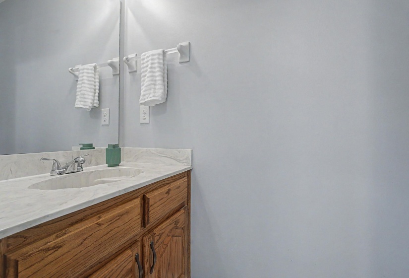 2729 SHADOW POINT CV, Memphis, Tennessee 38016, 4 Bedroom Bedrooms, 8 Room Rooms,2.1 BathroomBathrooms,Residential,For Sale,SHADOW POINT,0,10229360