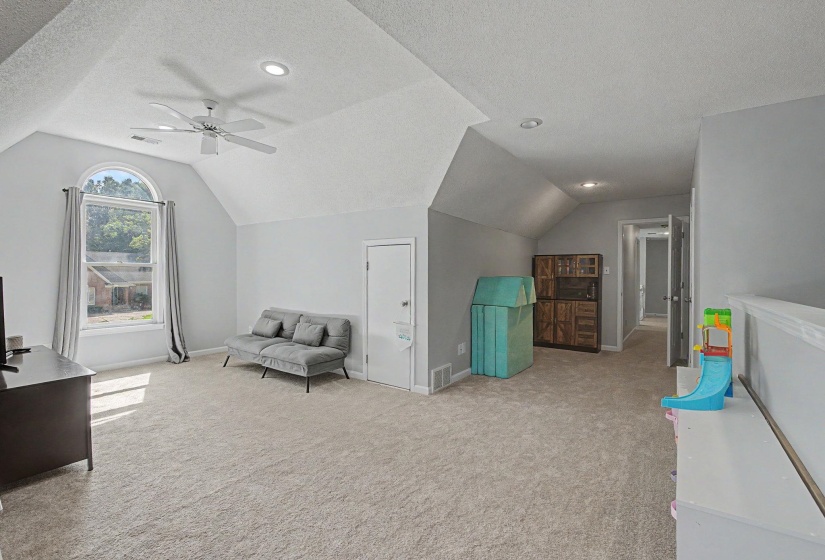 2729 SHADOW POINT CV, Memphis, Tennessee 38016, 4 Bedroom Bedrooms, 8 Room Rooms,2.1 BathroomBathrooms,Residential,For Sale,SHADOW POINT,0,10229360