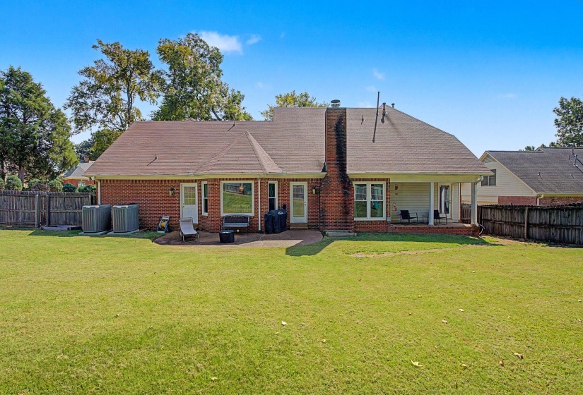 2729 SHADOW POINT CV, Memphis, Tennessee 38016, 4 Bedroom Bedrooms, 8 Room Rooms,2.1 BathroomBathrooms,Residential,For Sale,SHADOW POINT,0,10229360