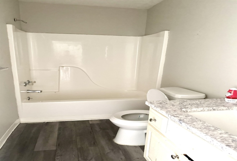 8 CHANNING LOOP, Brownsville, Tennessee 38012, 3 Bedroom Bedrooms, 5 Room Rooms,2 BathroomBathrooms,Residential,For Sale,CHANNING,0,10229362