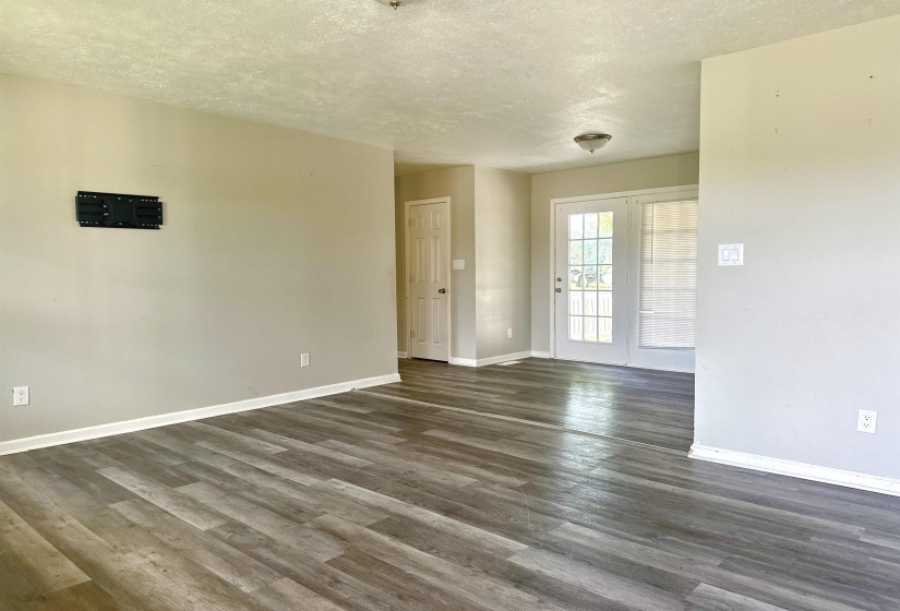 8 CHANNING LOOP, Brownsville, Tennessee 38012, 3 Bedroom Bedrooms, 5 Room Rooms,2 BathroomBathrooms,Residential,For Sale,CHANNING,0,10229362