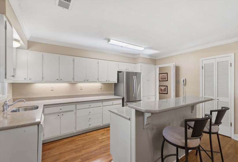 239 GARDENIA DR, Memphis, Tennessee 38117, 3 Bedroom Bedrooms, 7 Room Rooms,2 BathroomBathrooms,Residential,For Sale,GARDENIA,0,10229363
