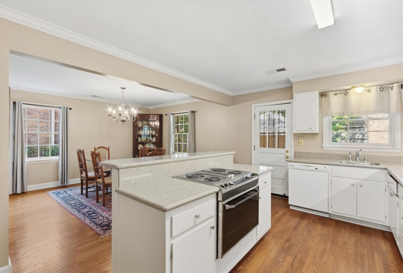 239 GARDENIA DR, Memphis, Tennessee 38117, 3 Bedroom Bedrooms, 7 Room Rooms,2 BathroomBathrooms,Residential,For Sale,GARDENIA,0,10229363