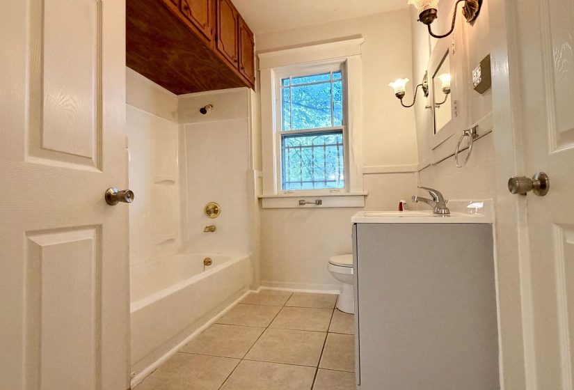 1701 FAXON AVE, Memphis, Tennessee 38112, 2 Bedroom Bedrooms, 5 Room Rooms,1 BathroomBathrooms,Residential,For Sale,FAXON,0,10229365