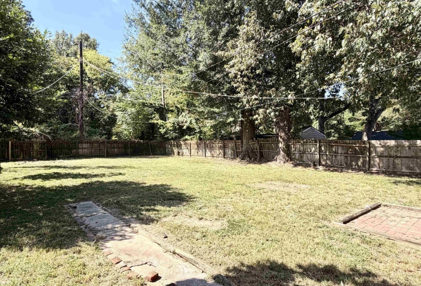 1701 FAXON AVE, Memphis, Tennessee 38112, 2 Bedroom Bedrooms, 5 Room Rooms,1 BathroomBathrooms,Residential,For Sale,FAXON,0,10229365