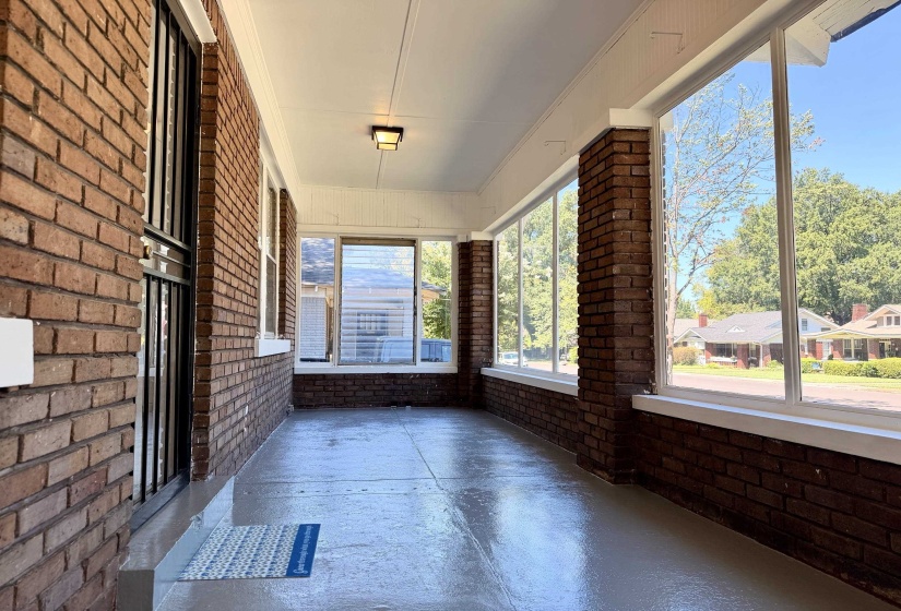 1701 FAXON AVE, Memphis, Tennessee 38112, 2 Bedroom Bedrooms, 5 Room Rooms,1 BathroomBathrooms,Residential,For Sale,FAXON,0,10229365