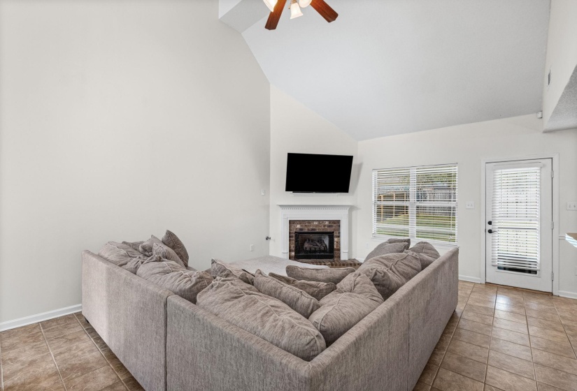 155 HIDDEN GARDEN DR, Oakland, Tennessee 38060, 4 Bedroom Bedrooms, 7 Room Rooms,2.1 BathroomBathrooms,Residential,For Sale,HIDDEN GARDEN,0,10229366