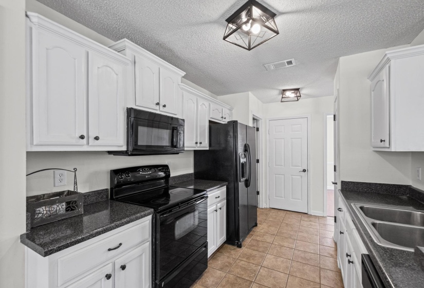 155 HIDDEN GARDEN DR, Oakland, Tennessee 38060, 4 Bedroom Bedrooms, 7 Room Rooms,2.1 BathroomBathrooms,Residential,For Sale,HIDDEN GARDEN,0,10229366
