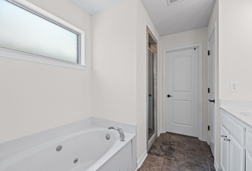 155 HIDDEN GARDEN DR, Oakland, Tennessee 38060, 4 Bedroom Bedrooms, 7 Room Rooms,2.1 BathroomBathrooms,Residential,For Sale,HIDDEN GARDEN,0,10229366