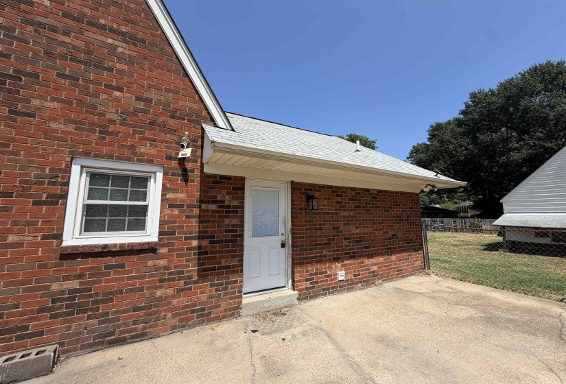 3410 EMERALD ST, Memphis, Tennessee 38115, 4 Bedroom Bedrooms, 9 Room Rooms,2 BathroomBathrooms,Residential,For Sale,EMERALD,0,10229368