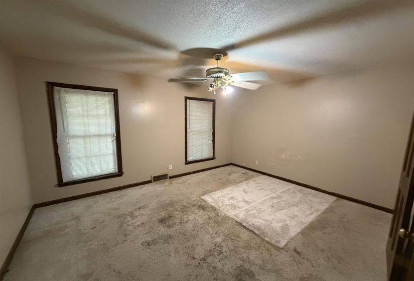 3410 EMERALD ST, Memphis, Tennessee 38115, 4 Bedroom Bedrooms, 9 Room Rooms,2 BathroomBathrooms,Residential,For Sale,EMERALD,0,10229368