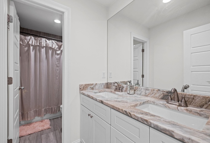 113 FORSYTH LN, Munford, Tennessee 38058, 4 Bedroom Bedrooms, 4 Room Rooms,2.1 BathroomBathrooms,Residential,For Sale,FORSYTH,0,10229370