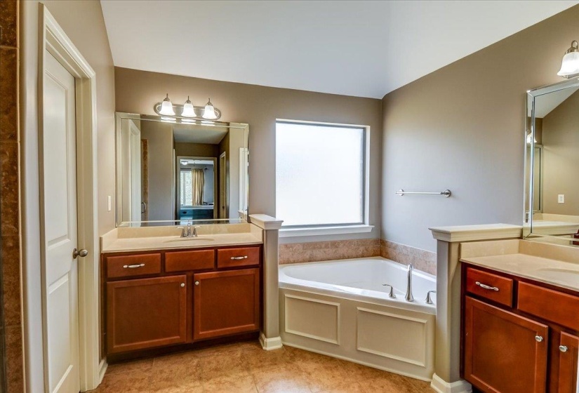 12348 DARTON DR, Arlington, Tennessee 38002, 5 Bedroom Bedrooms, 8 Room Rooms,3 BathroomBathrooms,Residential,For Sale,DARTON,0,10229371