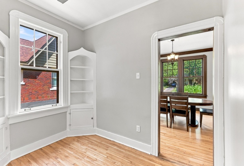 961 BARKSDALE ST, Memphis, Tennessee 38107, 3 Bedroom Bedrooms, 7 Room Rooms,2 BathroomBathrooms,Residential,For Sale,BARKSDALE,0,10229373