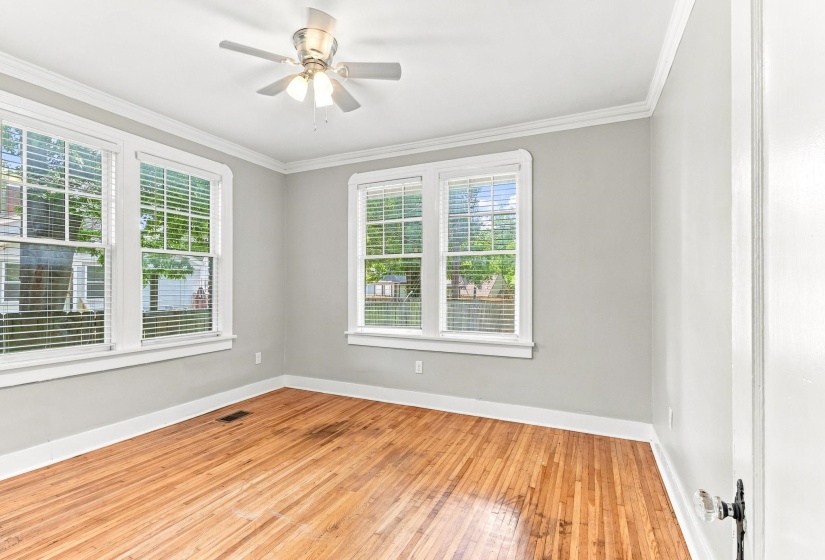 961 BARKSDALE ST, Memphis, Tennessee 38107, 3 Bedroom Bedrooms, 7 Room Rooms,2 BathroomBathrooms,Residential,For Sale,BARKSDALE,0,10229373