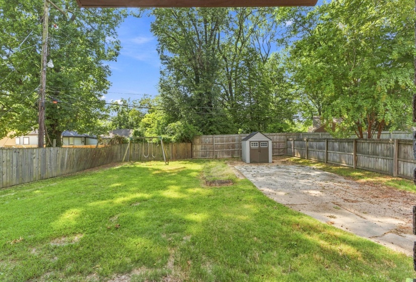 961 BARKSDALE ST, Memphis, Tennessee 38107, 3 Bedroom Bedrooms, 7 Room Rooms,2 BathroomBathrooms,Residential,For Sale,BARKSDALE,0,10229373