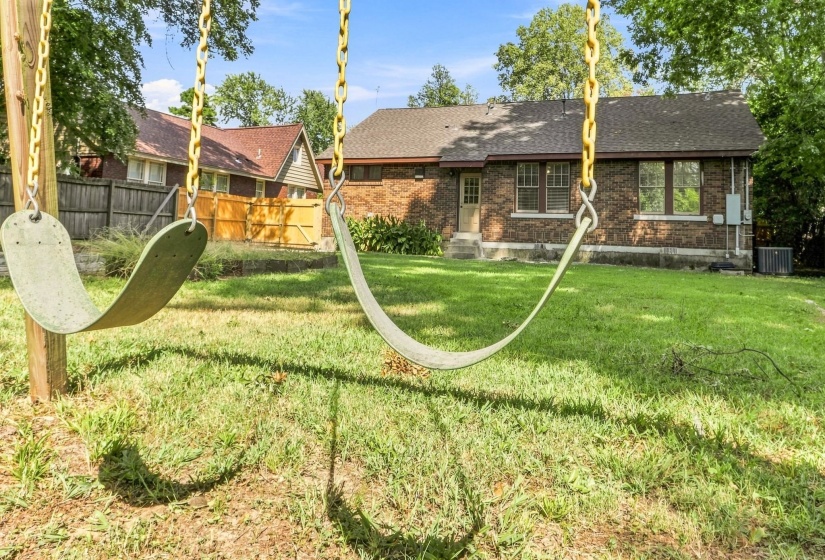 961 BARKSDALE ST, Memphis, Tennessee 38107, 3 Bedroom Bedrooms, 7 Room Rooms,2 BathroomBathrooms,Residential,For Sale,BARKSDALE,0,10229373