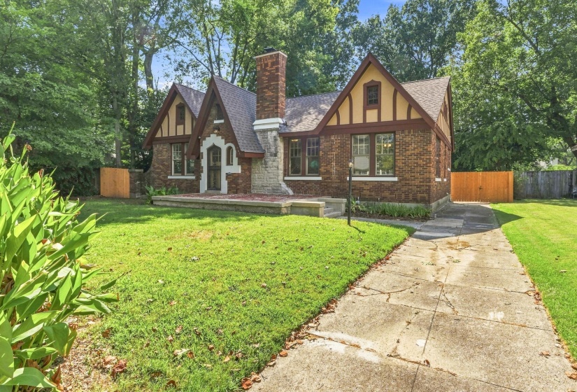 961 BARKSDALE ST, Memphis, Tennessee 38107, 3 Bedroom Bedrooms, 7 Room Rooms,2 BathroomBathrooms,Residential,For Sale,BARKSDALE,0,10229373