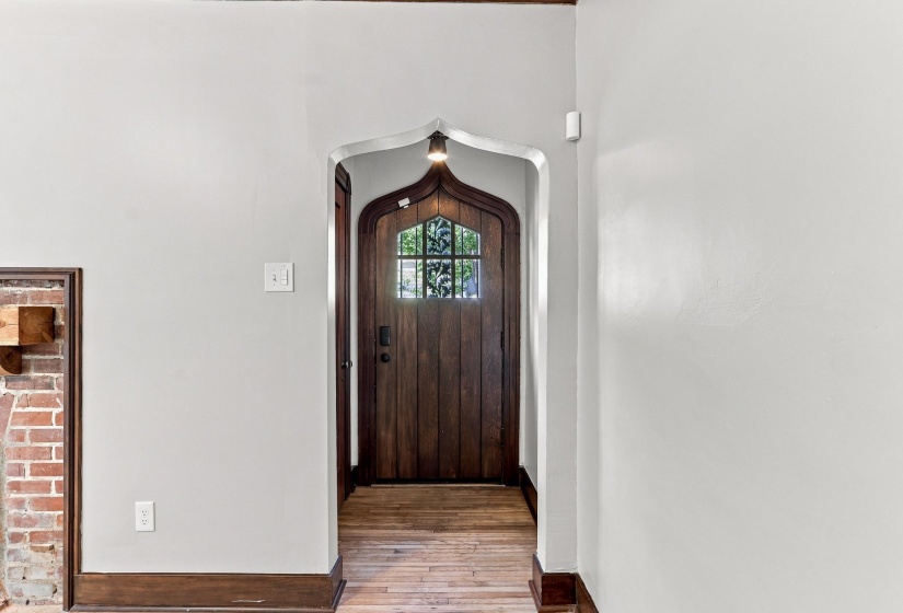 961 BARKSDALE ST, Memphis, Tennessee 38107, 3 Bedroom Bedrooms, 7 Room Rooms,2 BathroomBathrooms,Residential,For Sale,BARKSDALE,0,10229373