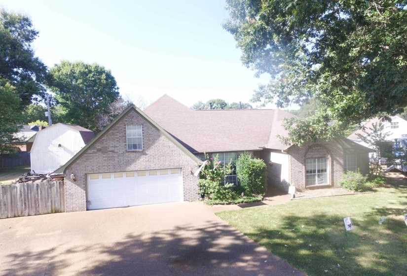 3817 AARON CV, Bartlett, Tennessee 38135, 5 Bedroom Bedrooms, 8 Room Rooms,3 BathroomBathrooms,Residential,For Sale,AARON,0,10229375