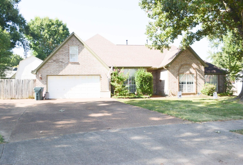 3817 AARON CV, Bartlett, Tennessee 38135, 5 Bedroom Bedrooms, 8 Room Rooms,3 BathroomBathrooms,Residential,For Sale,AARON,0,10229375