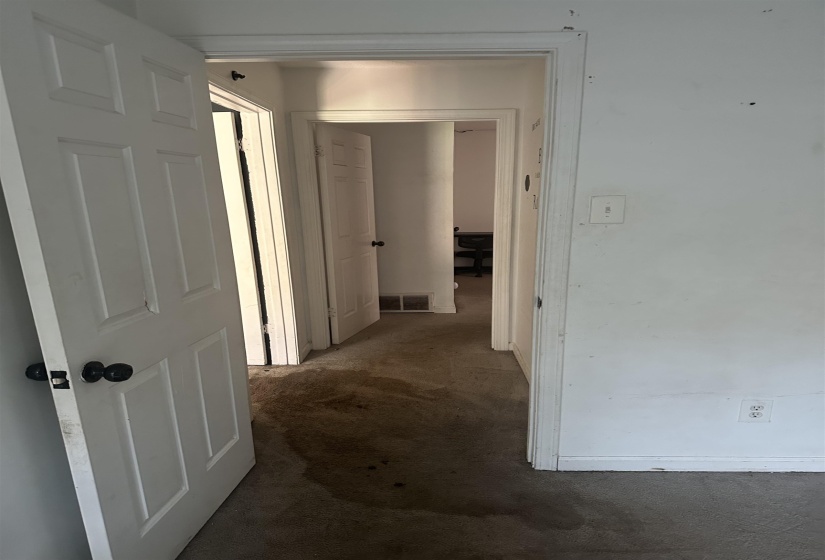 2010 MT BADON LN, Memphis, Tennessee 38016, 6 Bedroom Bedrooms, 10 Room Rooms,3 BathroomBathrooms,Residential,For Sale,MT BADON,0,10229376