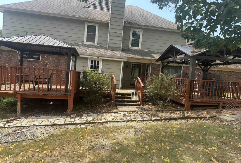 2010 MT BADON LN, Memphis, Tennessee 38016, 6 Bedroom Bedrooms, 10 Room Rooms,3 BathroomBathrooms,Residential,For Sale,MT BADON,0,10229376