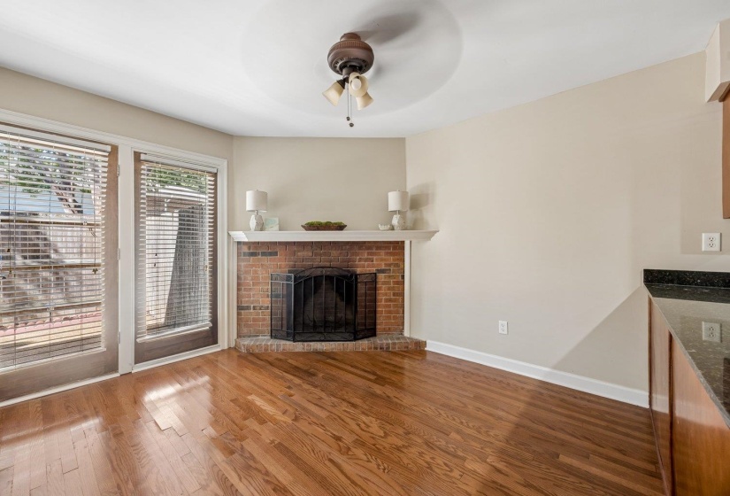 1685 REGENTS PARK DR, Memphis, Tennessee 38104, 2 Bedroom Bedrooms, 5 Room Rooms,1.1 BathroomBathrooms,Residential,For Sale,REGENTS PARK,0,10229377