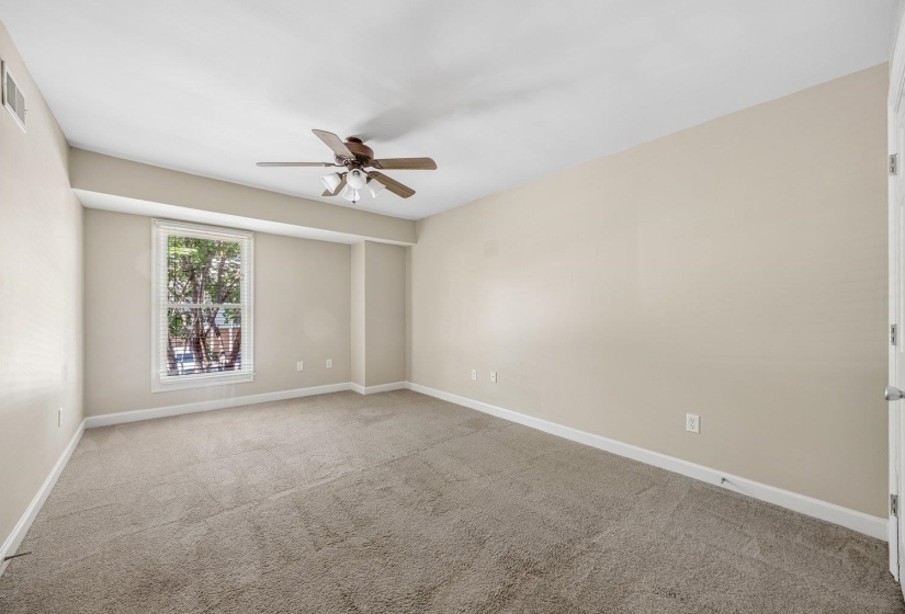 1685 REGENTS PARK DR, Memphis, Tennessee 38104, 2 Bedroom Bedrooms, 5 Room Rooms,1.1 BathroomBathrooms,Residential,For Sale,REGENTS PARK,0,10229377
