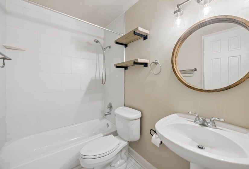 1685 REGENTS PARK DR, Memphis, Tennessee 38104, 2 Bedroom Bedrooms, 5 Room Rooms,1.1 BathroomBathrooms,Residential,For Sale,REGENTS PARK,0,10229377