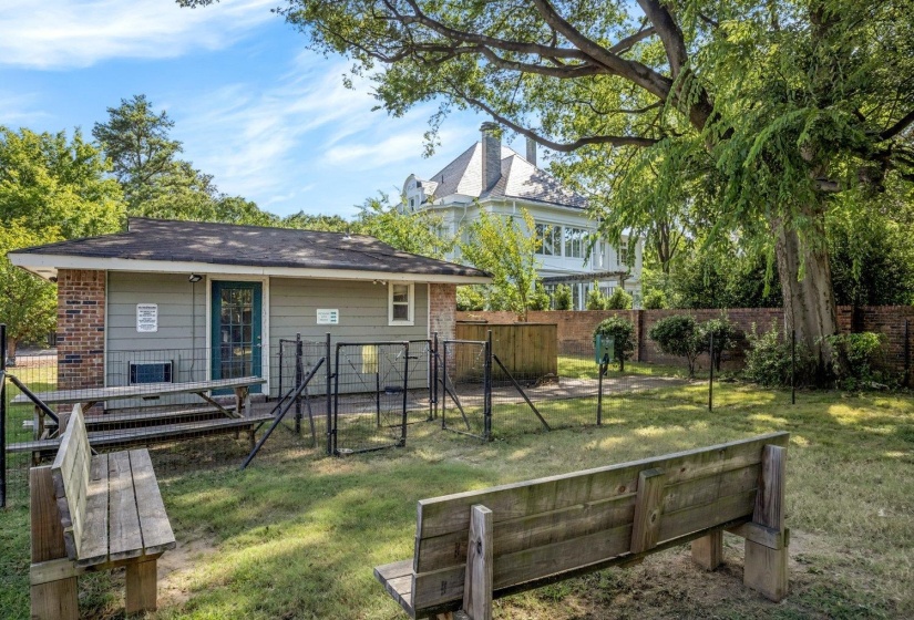 1685 REGENTS PARK DR, Memphis, Tennessee 38104, 2 Bedroom Bedrooms, 5 Room Rooms,1.1 BathroomBathrooms,Residential,For Sale,REGENTS PARK,0,10229377