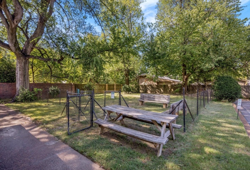 1685 REGENTS PARK DR, Memphis, Tennessee 38104, 2 Bedroom Bedrooms, 5 Room Rooms,1.1 BathroomBathrooms,Residential,For Sale,REGENTS PARK,0,10229377