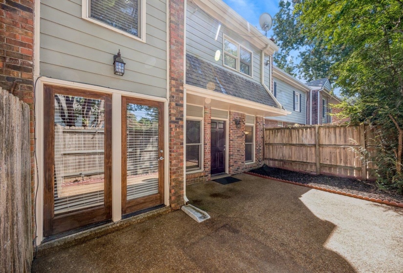 1685 REGENTS PARK DR, Memphis, Tennessee 38104, 2 Bedroom Bedrooms, 5 Room Rooms,1.1 BathroomBathrooms,Residential,For Sale,REGENTS PARK,0,10229377