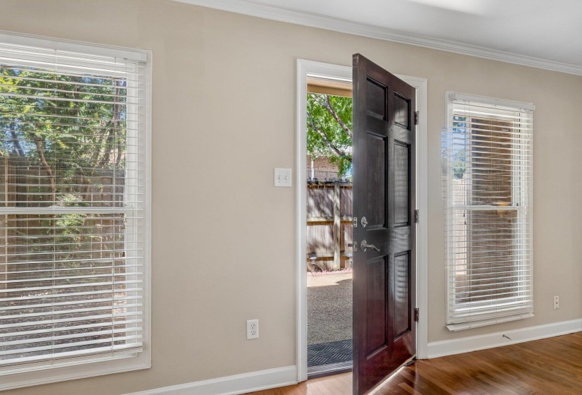1685 REGENTS PARK DR, Memphis, Tennessee 38104, 2 Bedroom Bedrooms, 5 Room Rooms,1.1 BathroomBathrooms,Residential,For Sale,REGENTS PARK,0,10229377