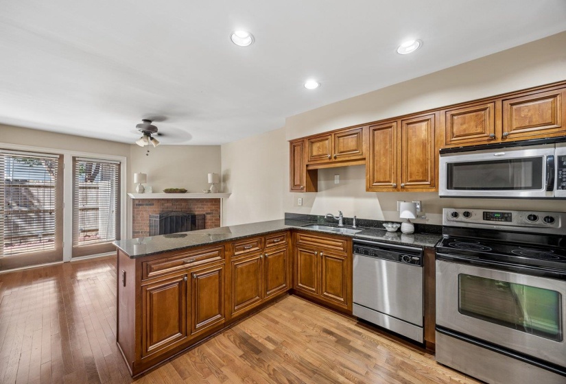 1685 REGENTS PARK DR, Memphis, Tennessee 38104, 2 Bedroom Bedrooms, 5 Room Rooms,1.1 BathroomBathrooms,Residential,For Sale,REGENTS PARK,0,10229377