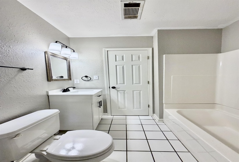 271 MEADOWLAND DR, Drummonds, Tennessee 38023, 6 Bedroom Bedrooms, 10 Room Rooms,3.1 BathroomBathrooms,Residential,For Sale,MEADOWLAND,0,10229383