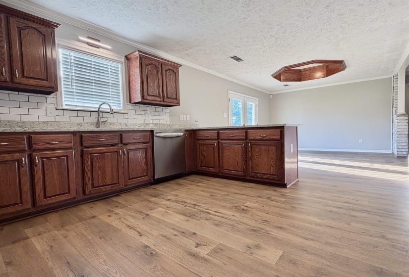 271 MEADOWLAND DR, Drummonds, Tennessee 38023, 6 Bedroom Bedrooms, 10 Room Rooms,3.1 BathroomBathrooms,Residential,For Sale,MEADOWLAND,0,10229383