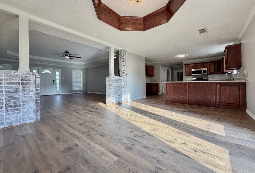 271 MEADOWLAND DR, Drummonds, Tennessee 38023, 6 Bedroom Bedrooms, 10 Room Rooms,3.1 BathroomBathrooms,Residential,For Sale,MEADOWLAND,0,10229383