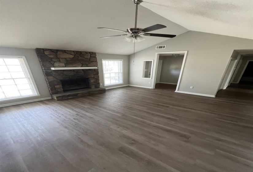 3305 BURGESS DR, Memphis, Tennessee 38118, 3 Bedroom Bedrooms, 5 Room Rooms,2 BathroomBathrooms,Residential,For Sale,BURGESS,0,10229385