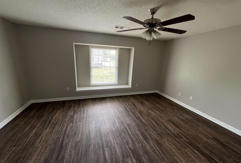 3305 BURGESS DR, Memphis, Tennessee 38118, 3 Bedroom Bedrooms, 5 Room Rooms,2 BathroomBathrooms,Residential,For Sale,BURGESS,0,10229385