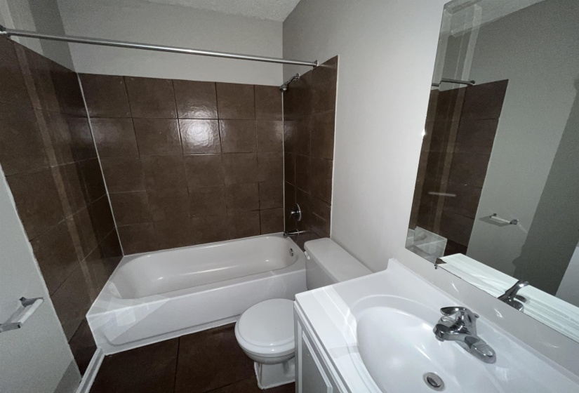 3305 BURGESS DR, Memphis, Tennessee 38118, 3 Bedroom Bedrooms, 5 Room Rooms,2 BathroomBathrooms,Residential,For Sale,BURGESS,0,10229385