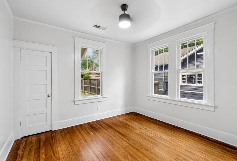 2095 WASHINGTON AVE, Memphis, Tennessee 38104, 2 Bedroom Bedrooms, 5 Room Rooms,1 BathroomBathrooms,Rental Properties,For Sale,WASHINGTON,0,10229401