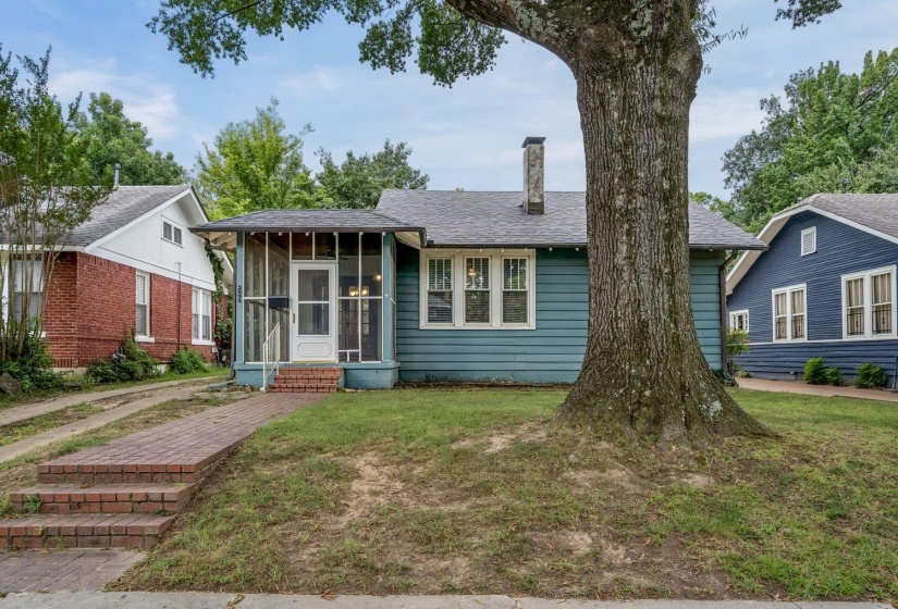 2095 WASHINGTON AVE, Memphis, Tennessee 38104, 2 Bedroom Bedrooms, 5 Room Rooms,1 BathroomBathrooms,Rental Properties,For Sale,WASHINGTON,0,10229401
