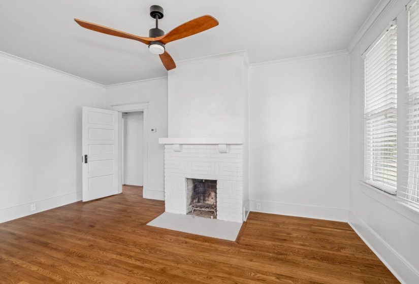 2095 WASHINGTON AVE, Memphis, Tennessee 38104, 2 Bedroom Bedrooms, 5 Room Rooms,1 BathroomBathrooms,Rental Properties,For Sale,WASHINGTON,0,10229401