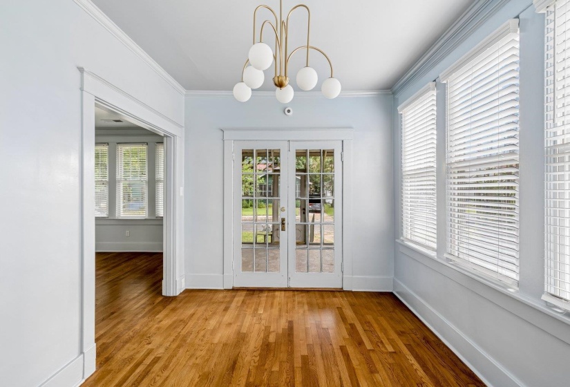 2095 WASHINGTON AVE, Memphis, Tennessee 38104, 2 Bedroom Bedrooms, 5 Room Rooms,1 BathroomBathrooms,Rental Properties,For Sale,WASHINGTON,0,10229401