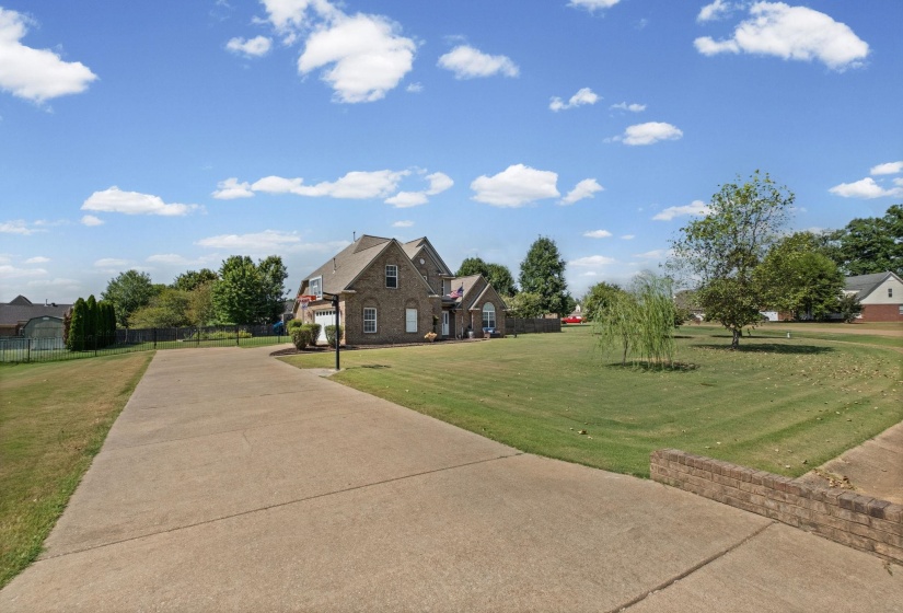 713 ELIZABETH DR, Atoka, Tennessee 38004, 5 Bedroom Bedrooms, 9 Room Rooms,3 BathroomBathrooms,Residential,For Sale,ELIZABETH,0,10229392